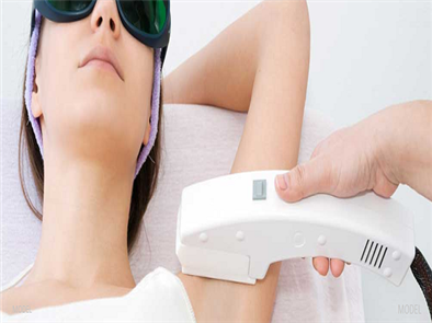 Đánh bay nỗi lo lông nách với phương pháp triệt lông hiệu quả bằng laser