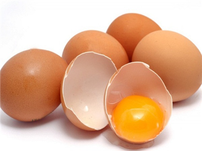 Cách trị mụn cám bằng trứng gà – Tiêu chuẩn làm đẹp từ thiên nhiên