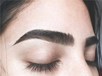 Phun mày Miracle eyebrow – Nghệ thuật tạo dáng sang quý phái